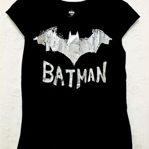 NWOT DC COMICS Batman Shirt Logo Black Silver Foil XL Juniors Girls/SM/Med)women
